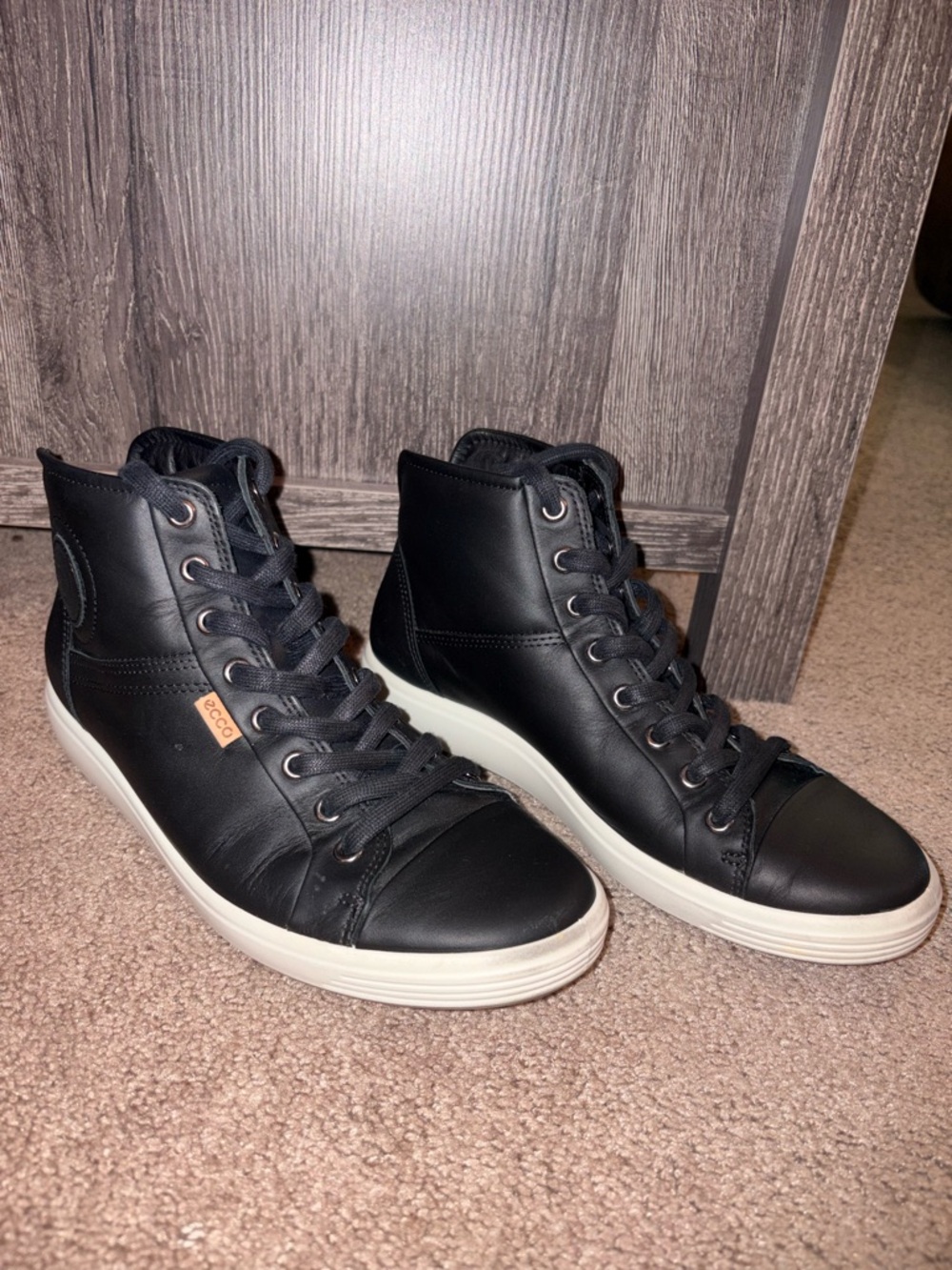 ECCO Women’s Black Soft 7 High-Top Sneakers